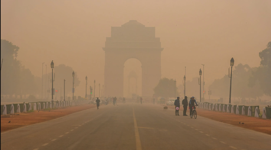 Air Pollution in Delhi : दिल्ली में खतरनाक स्तर पर पहुंचा AQI