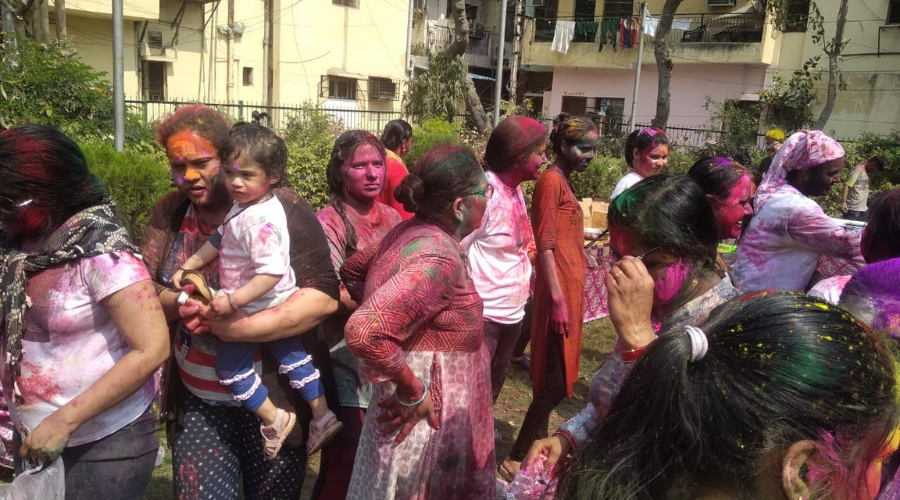 A Beautiful Holi Celebration in Dilshad Garden, have a glimpse!