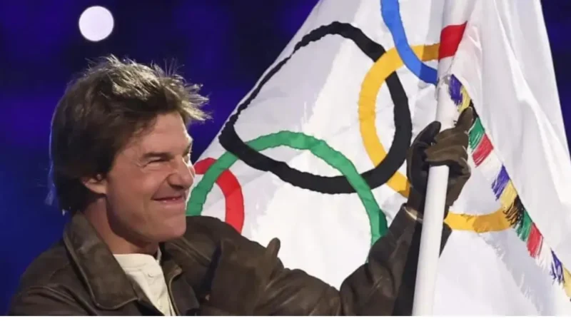 Tom Cruise Did Olympics Skydiving Stunt for Free, Says Organizer