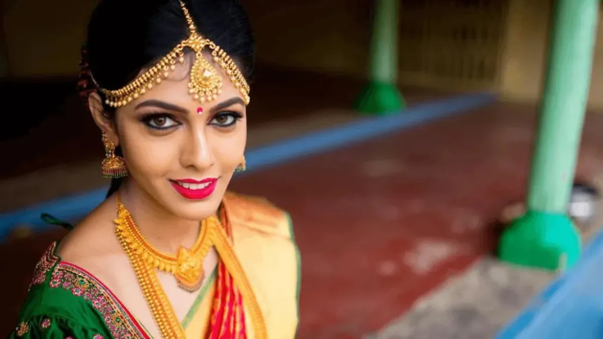 Top 10 Bindi Designs Every Women Must Own this